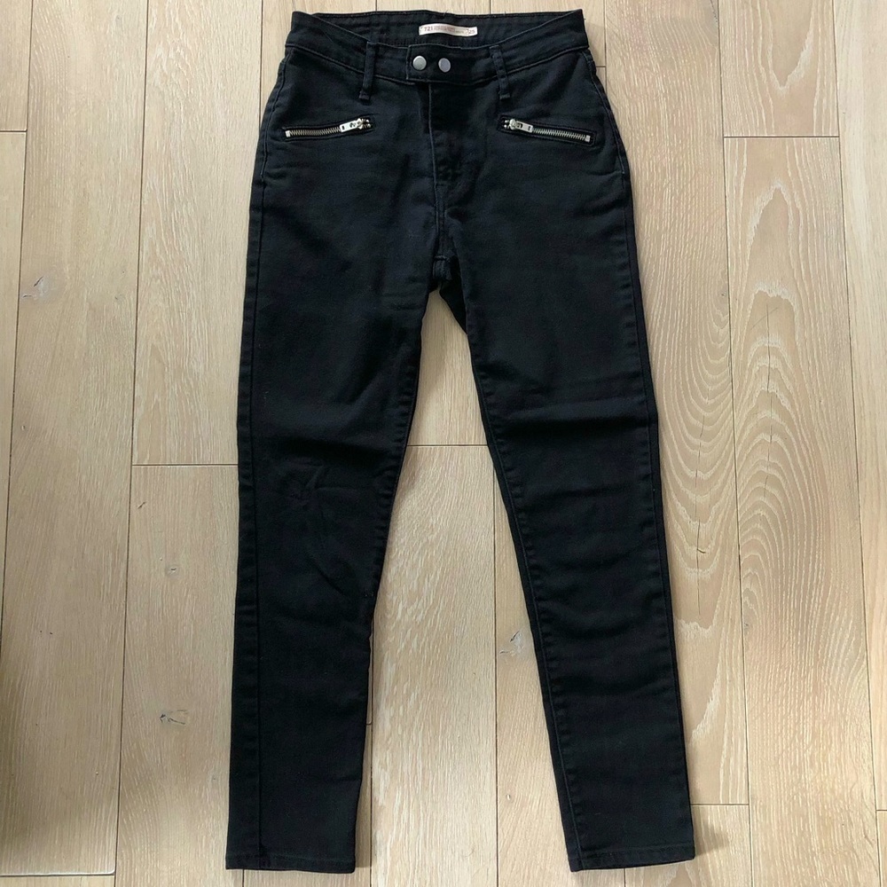 Levi’s 721 High Rise Skinny Zipper Pocket Jeans in Black Size 25